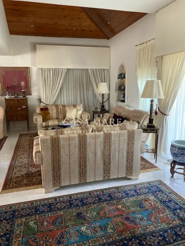 Cheap Houses and Villas for Sale Nicosia up to 700000 euro