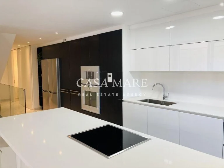 4 Bedroom House for Sale