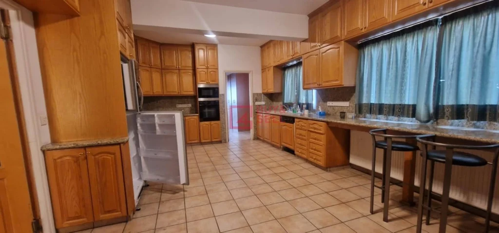 500m² Office for Rent in Limassol – Petrou kai Pavlou