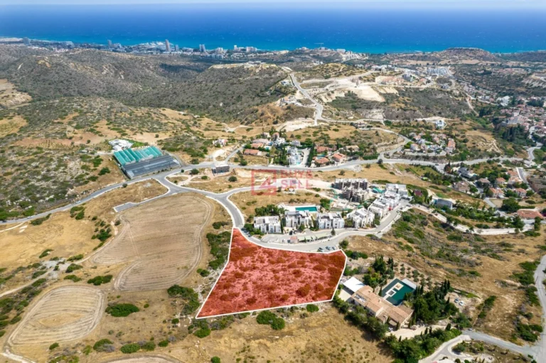 4,257m² Plot for Sale in Agios Tychonas, Limassol District
