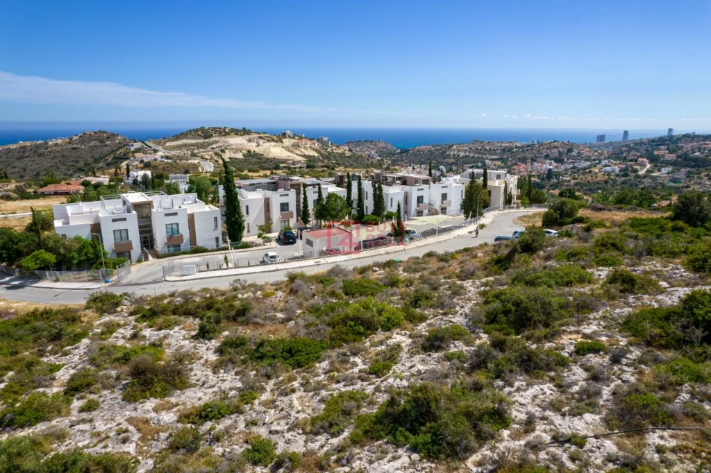 4,257m² Plot for Sale in Agios Tychonas, Limassol District