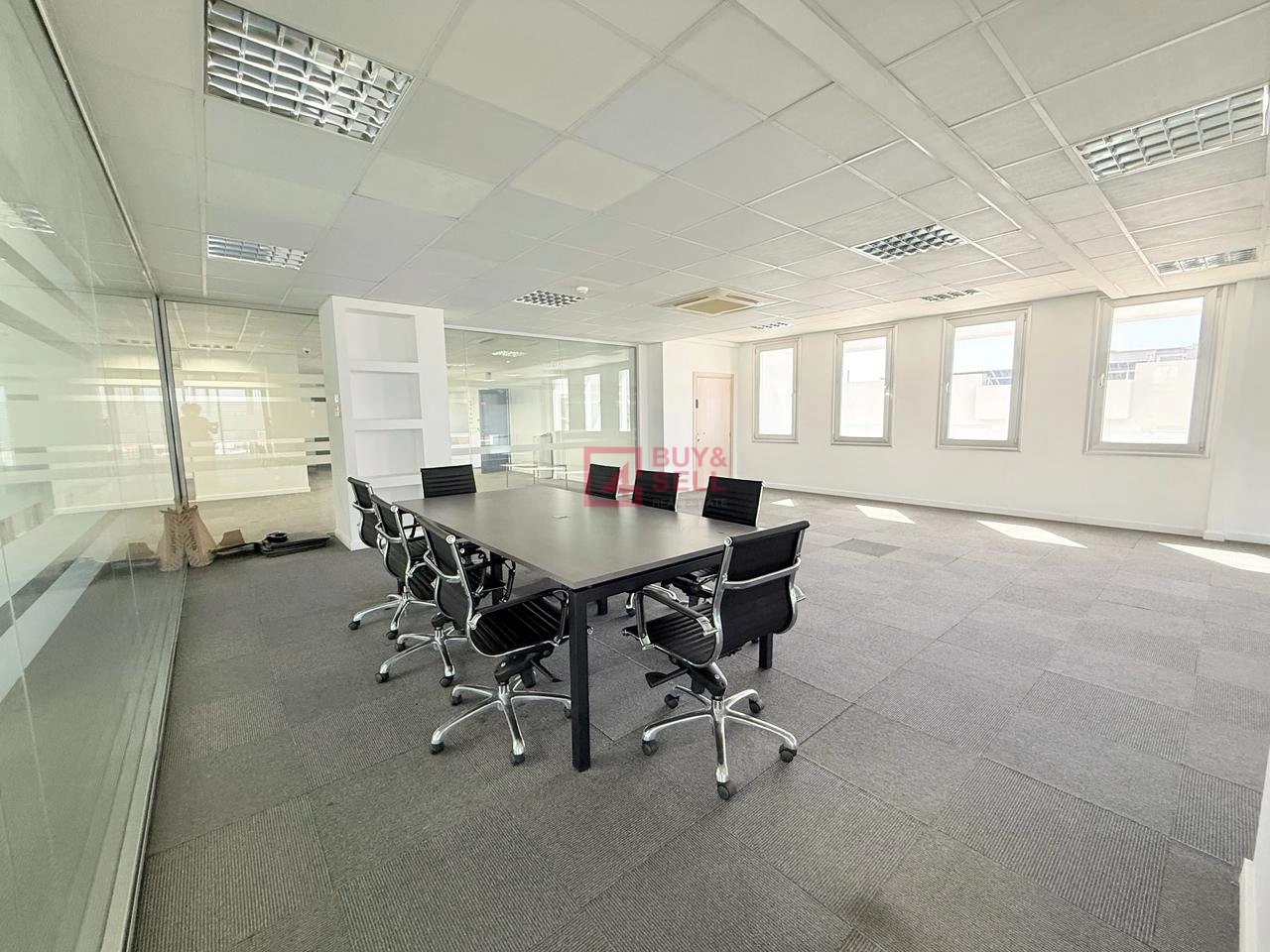 400m² Office for Rent