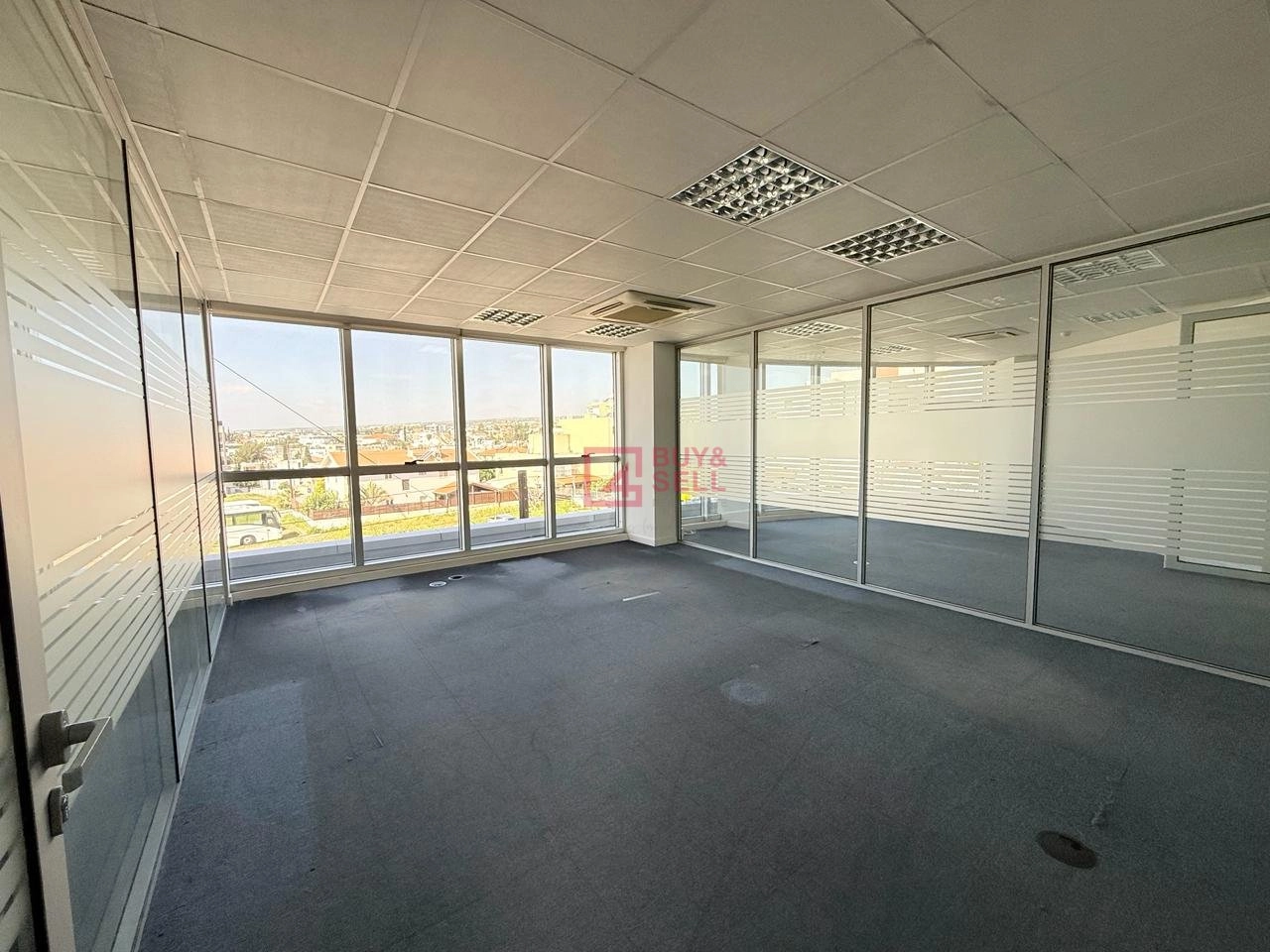 400m² Office for Rent