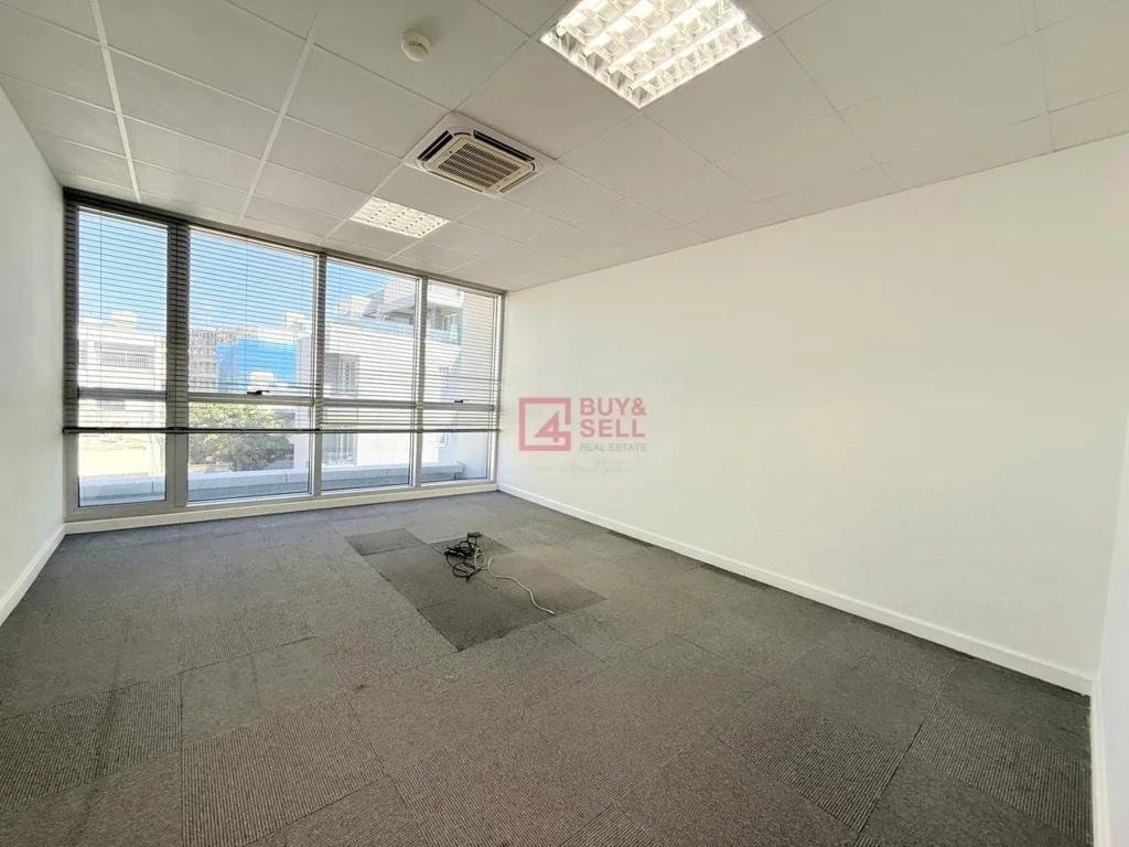 400m² Office for Rent