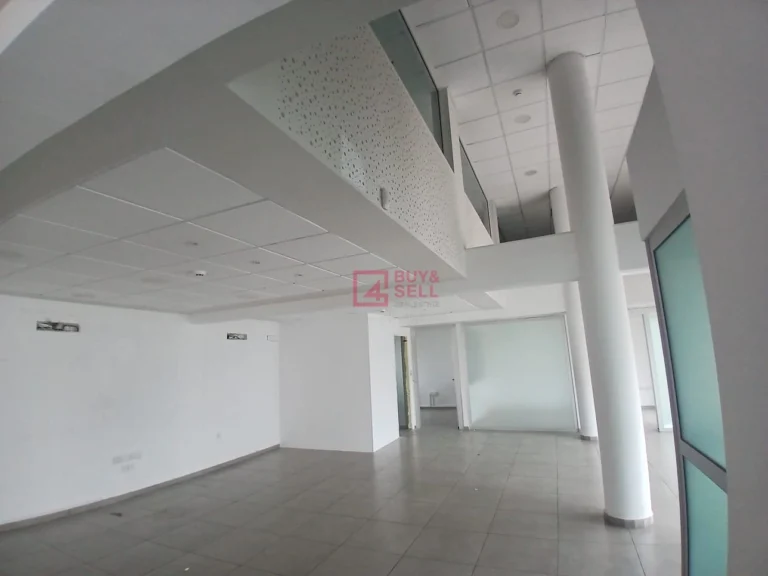 400m² Office for Rent