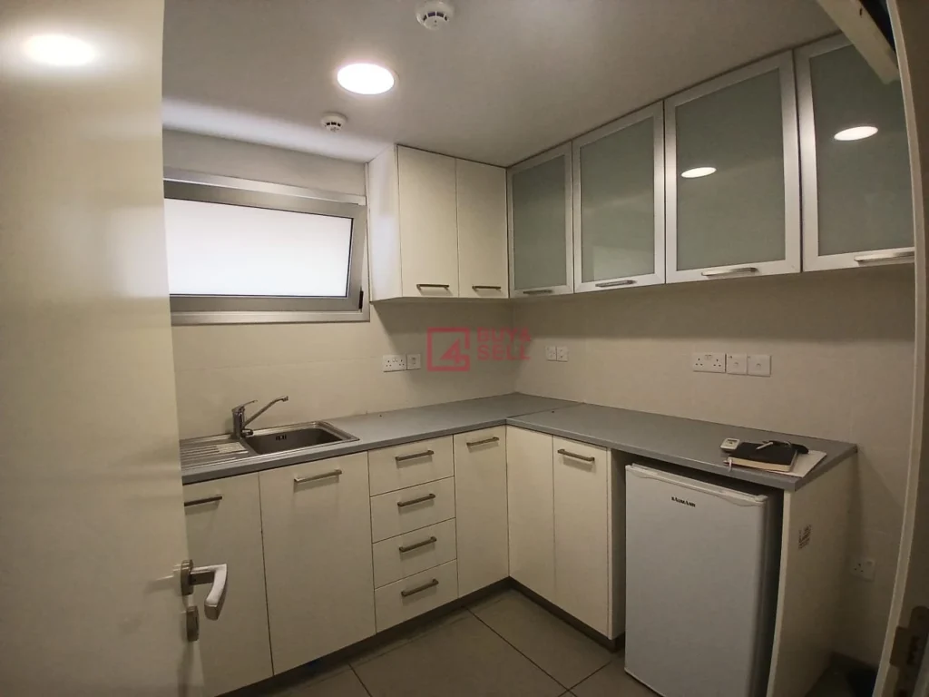 400m² Office for Rent
