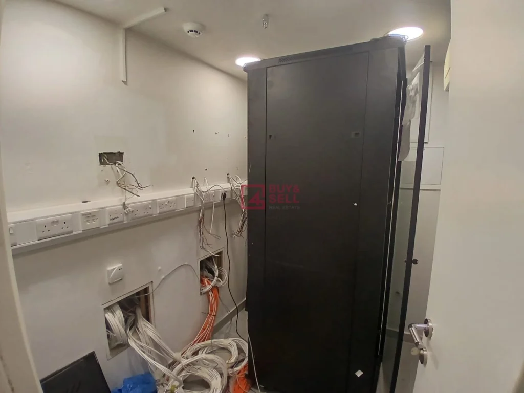 400m² Office for Rent