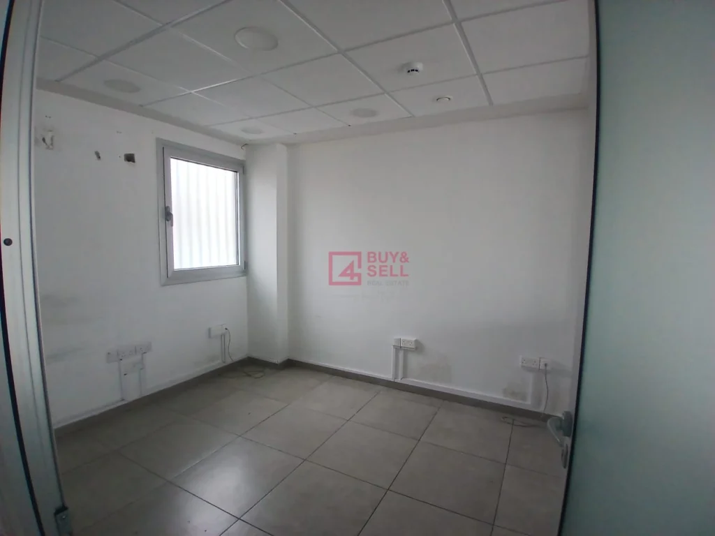 400m² Office for Rent