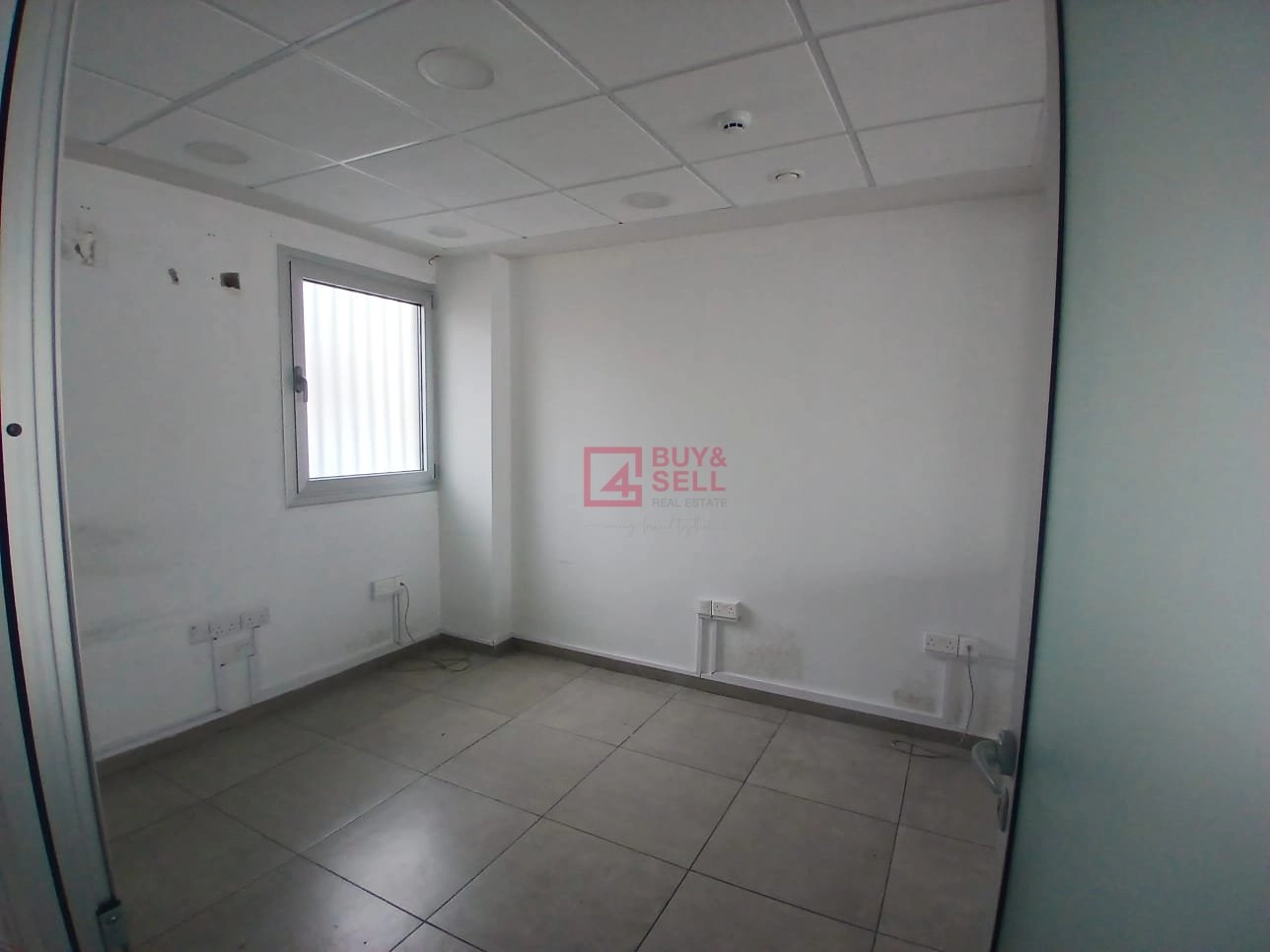 400m² Office for Rent