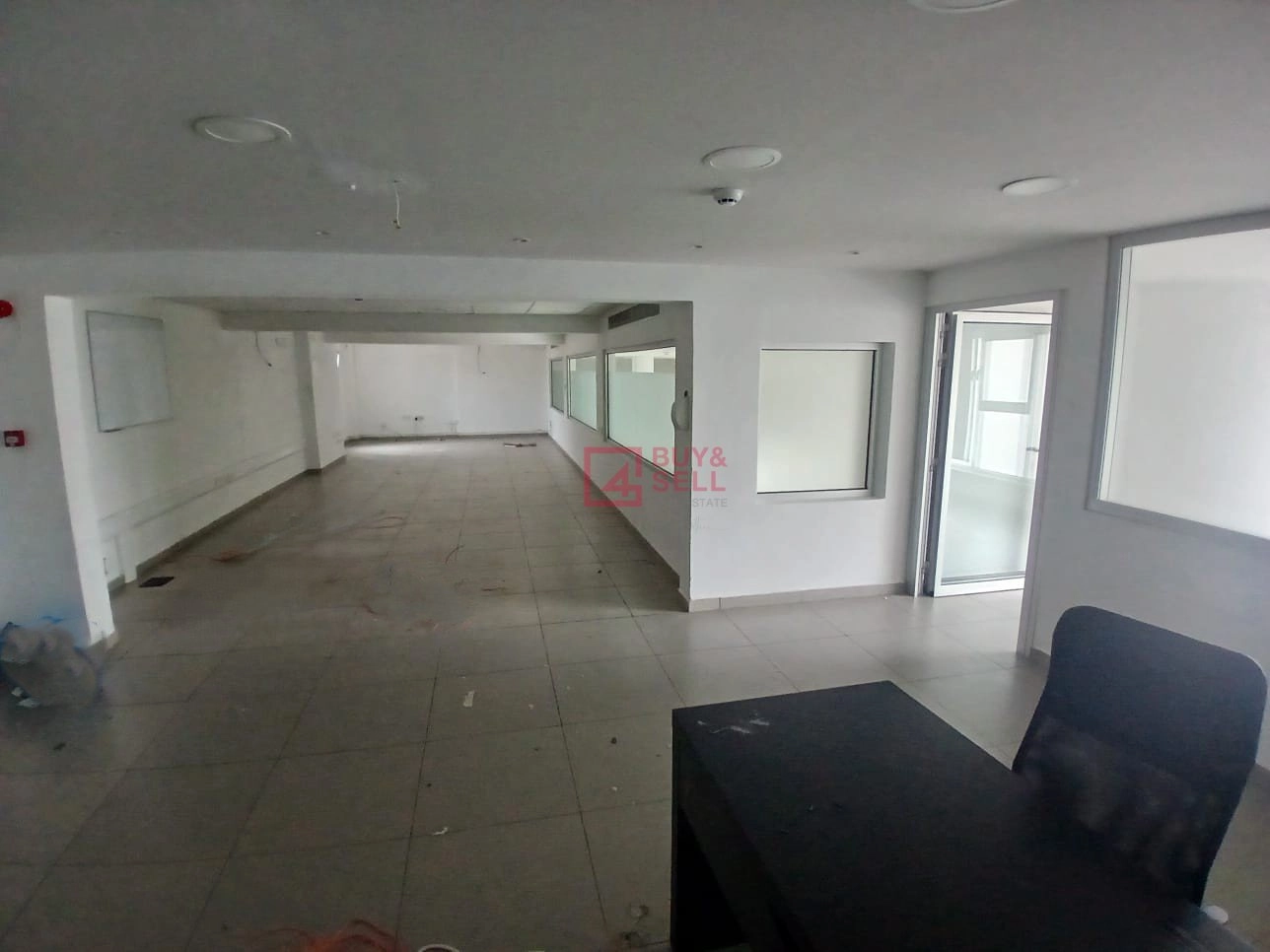 400m² Office for Rent