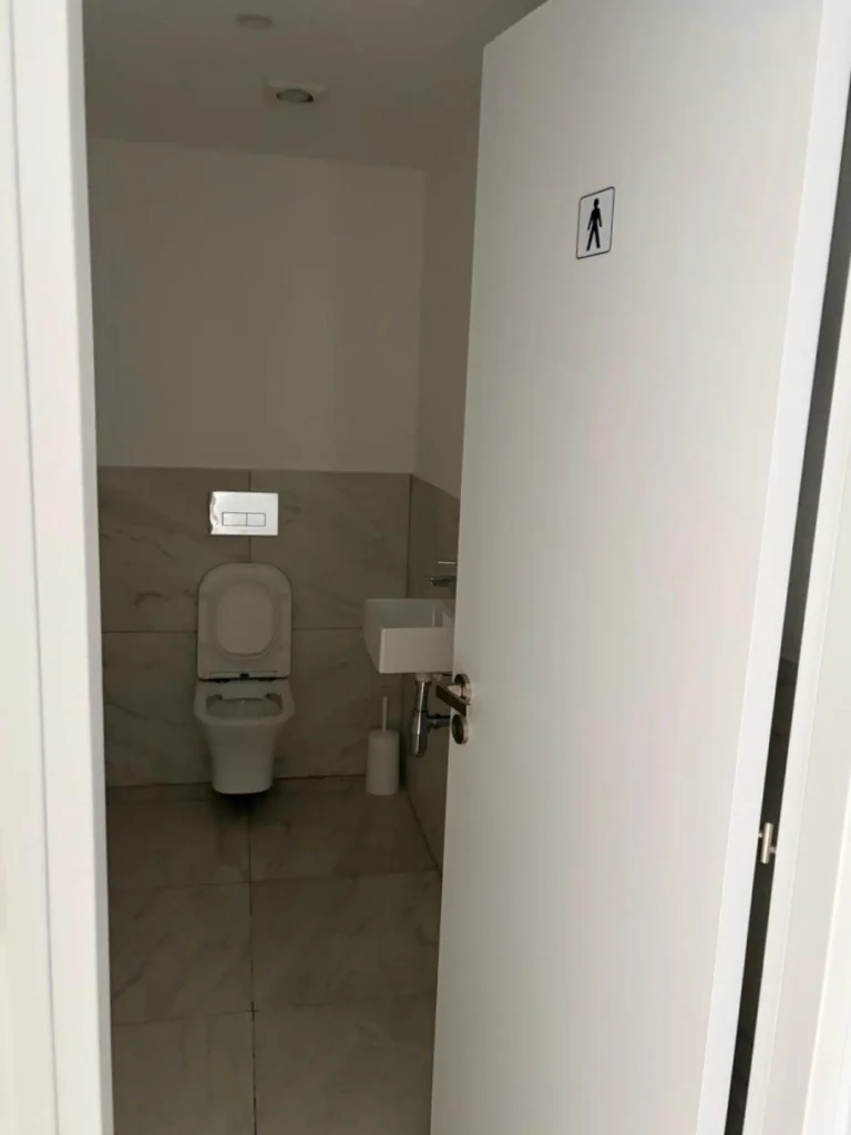 325m² Office for Rent in Limassol – Agia Zoni