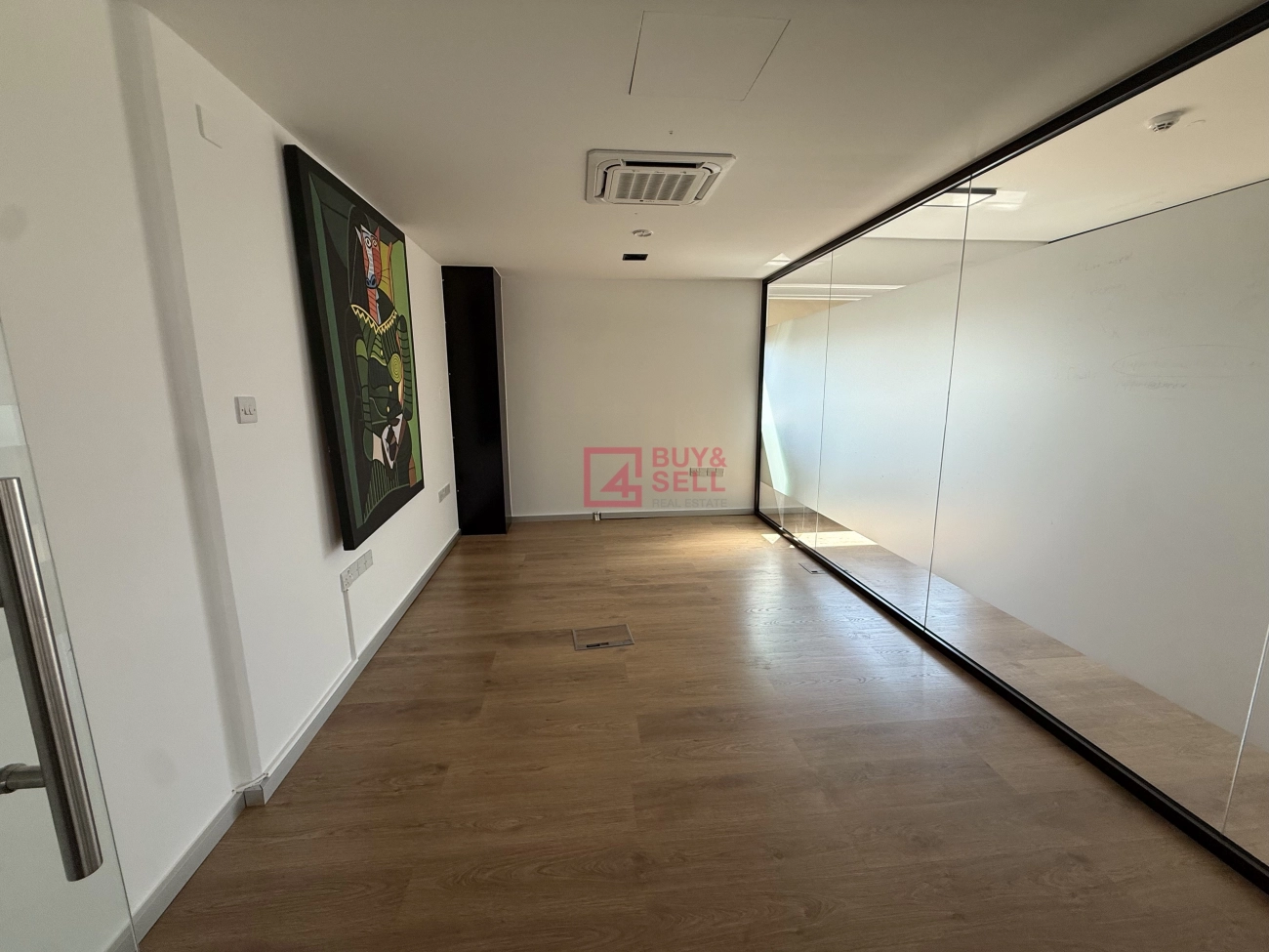 250m² Office for Rent in Limassol District