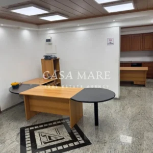250m² Office for Rent