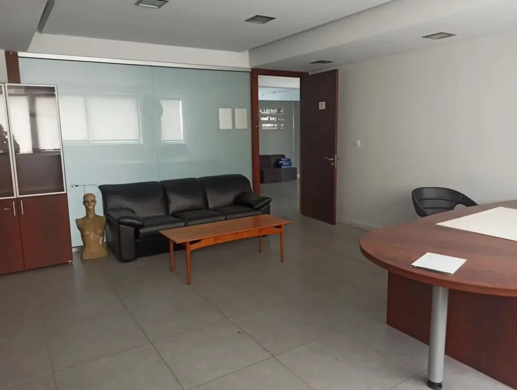 200m² Office for Rent in Limassol – Omonoia