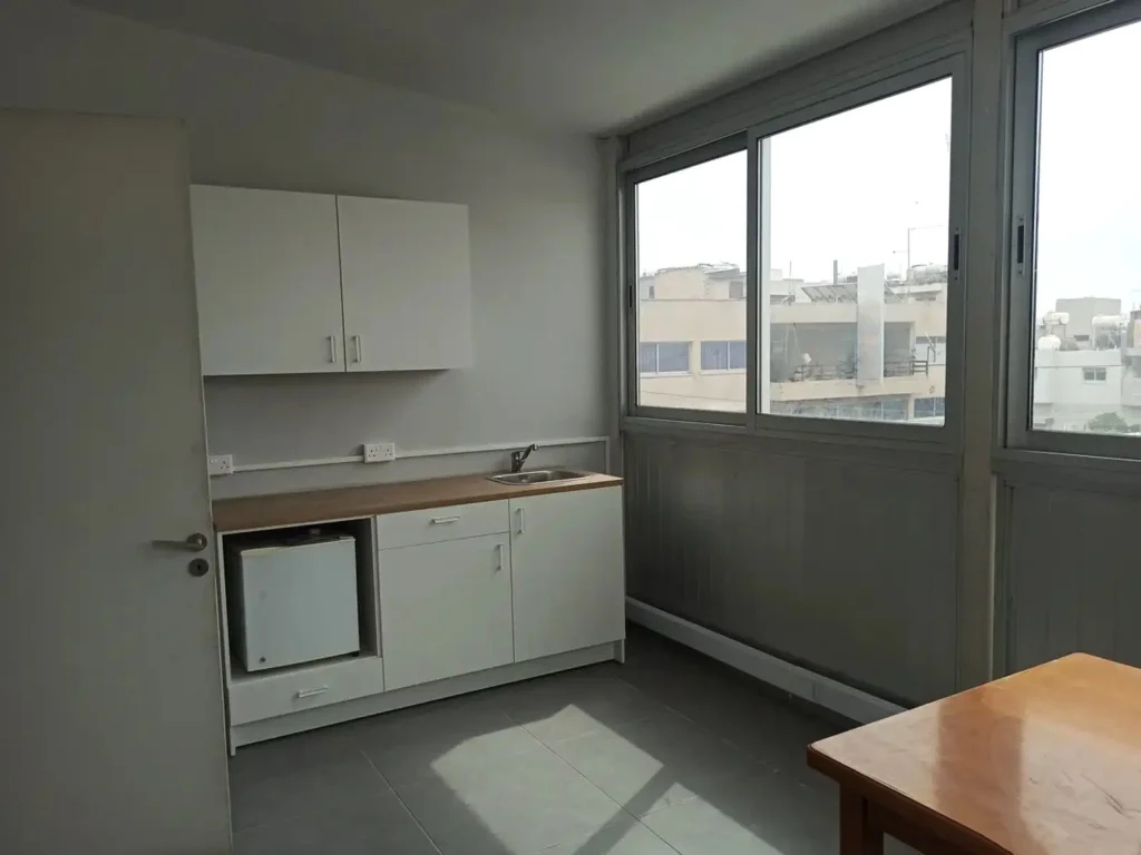200m² Office for Rent in Limassol – Omonoia