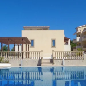 3 Bedroom Apartment for Sale in Tombs Of the Kings, Paphos District