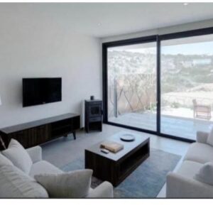 2 Bedroom House for Rent in Parekklisia, Limassol District