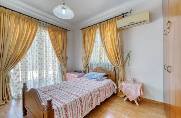 Cheap Houses and Villas for Sale Larnaca up to 1000000 euro