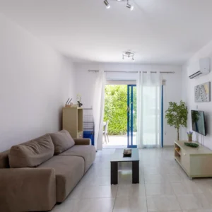 2 Bedroom Apartment for Sale in Paphos – Universal