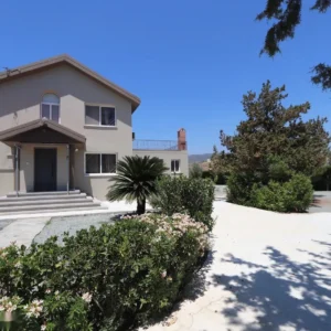 3 Bedroom House for Rent in Parekklisia, Limassol District