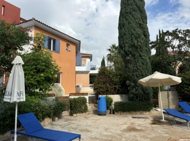 Cheap Houses and Villas for Sale Paphos up to 300000 euro