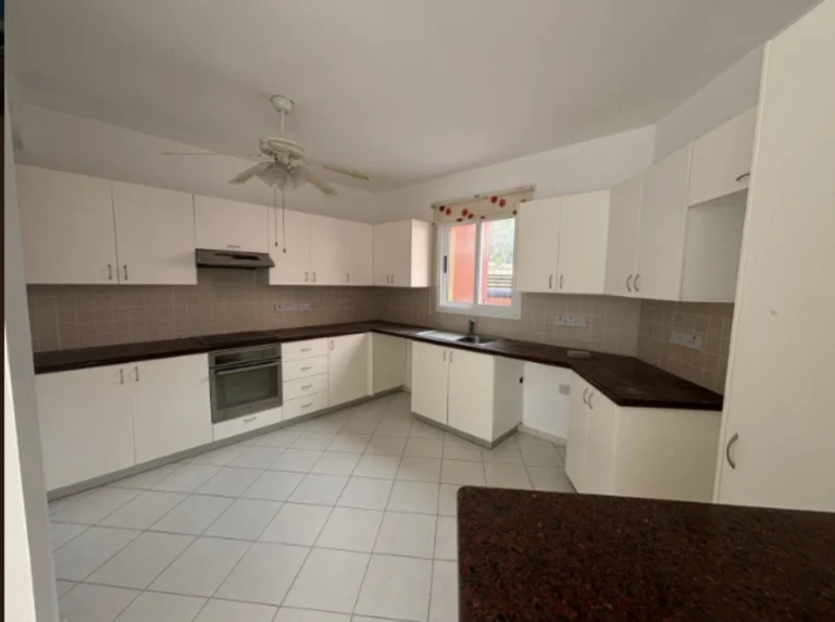 Cheap Houses and Villas for Sale Paphos up to 300000 euro