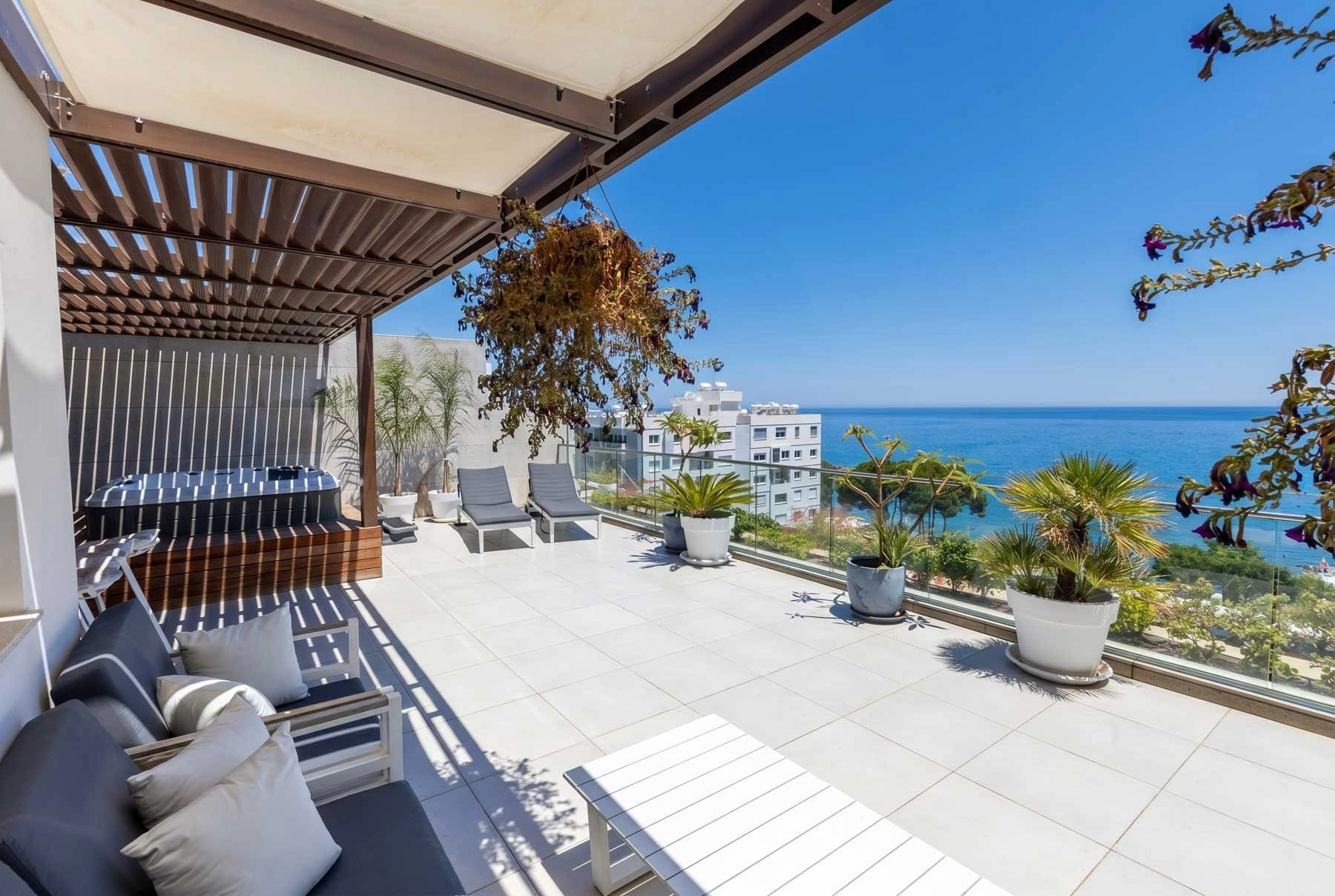 3 Bedroom Apartment for Sale in Germasogeia, Limassol District