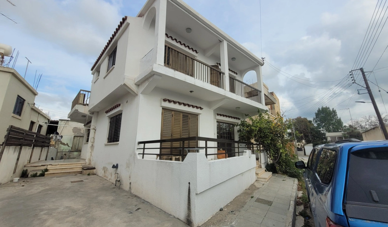 280m² Building for Sale in Geroskipou, Paphos District