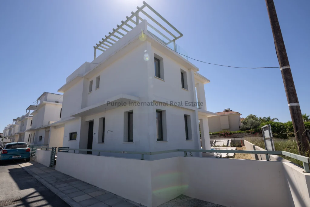 for Sale in Pervolia Larnacas