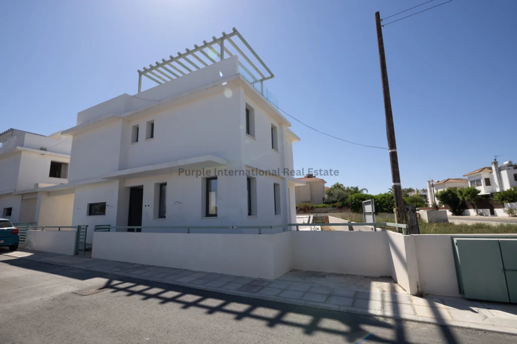 for Sale in Pervolia Larnacas