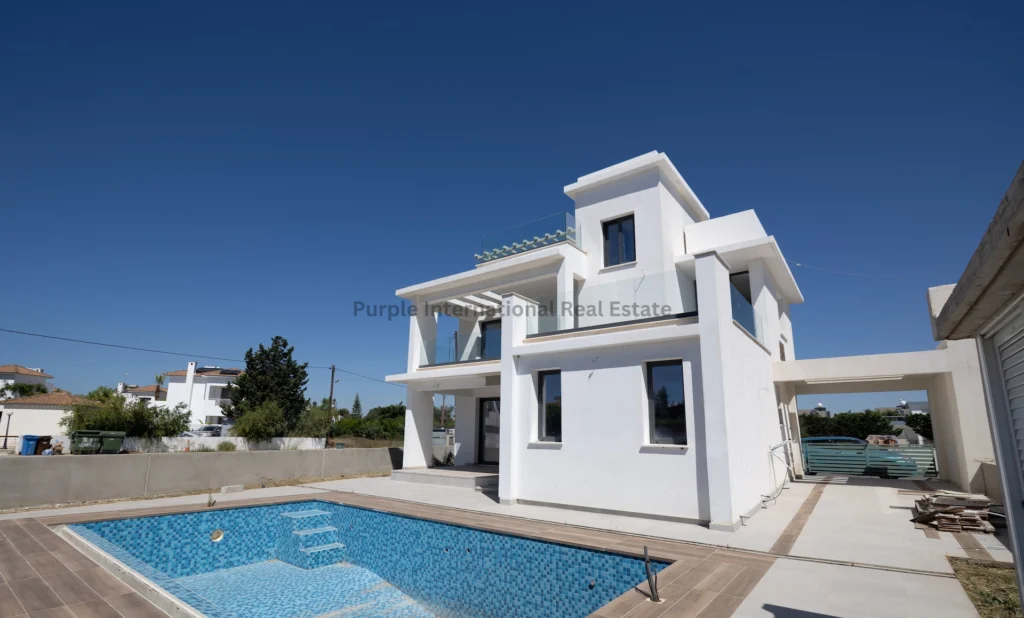for Sale in Pervolia Larnacas
