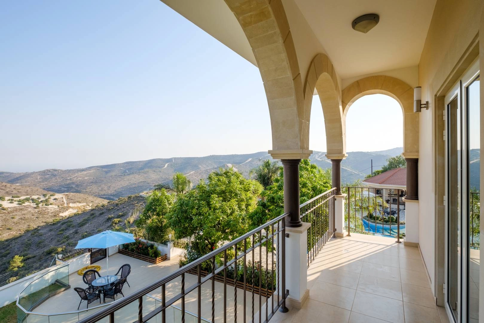 5 Bedroom House for Sale