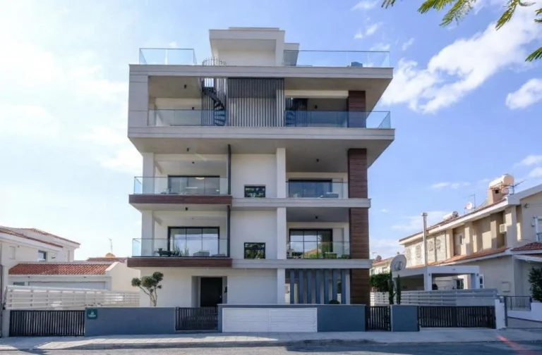 570m² Building for Sale in Germasogeia, Limassol District