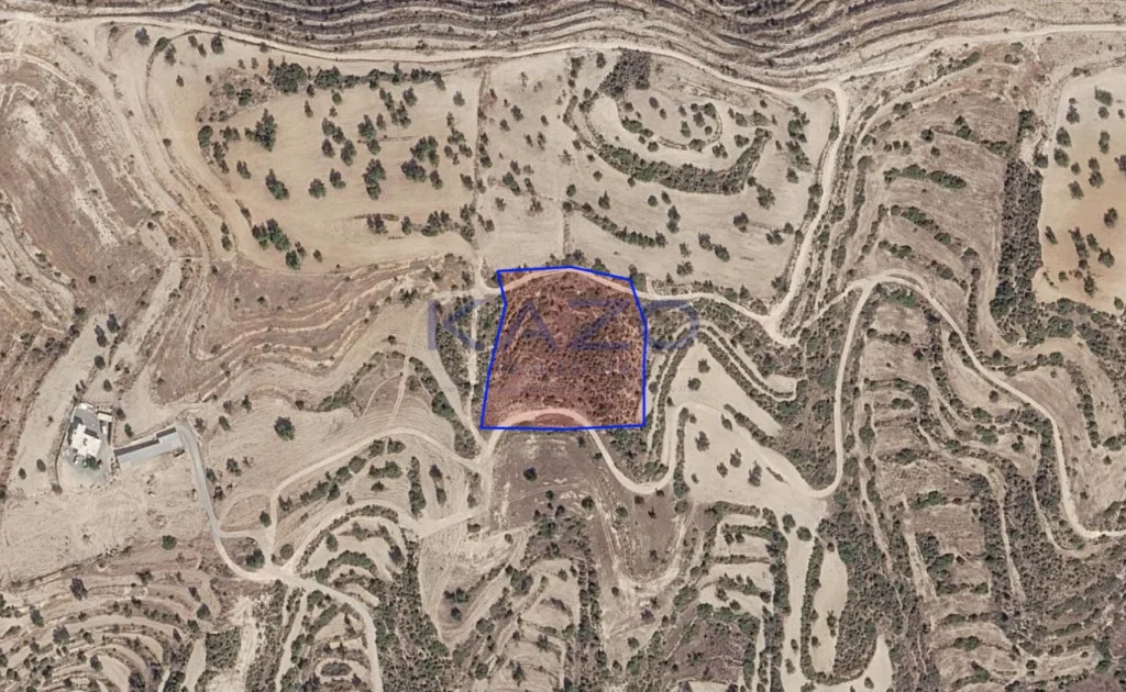 8,362m² Plot for Sale in Paramytha, Limassol District