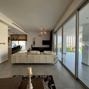 3 Bedroom Apartment for Rent in Limassol – Mesa Geitonia