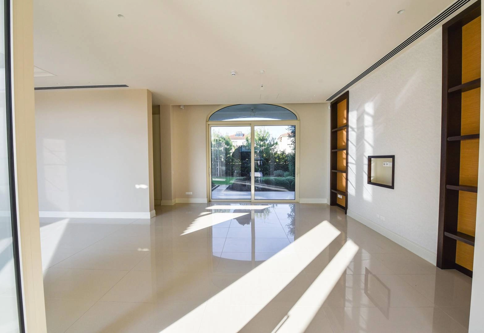 5 Bedroom House for Sale