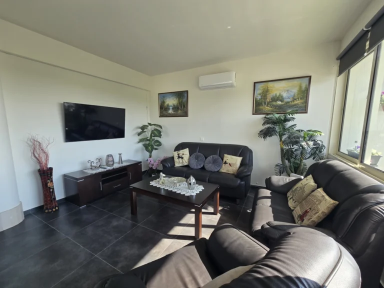 Cheap Houses and Villas for Sale Larnaca up to 400000 euro