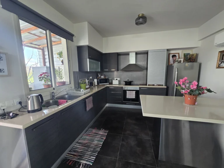 Cheap Houses and Villas for Sale Larnaca up to 400000 euro