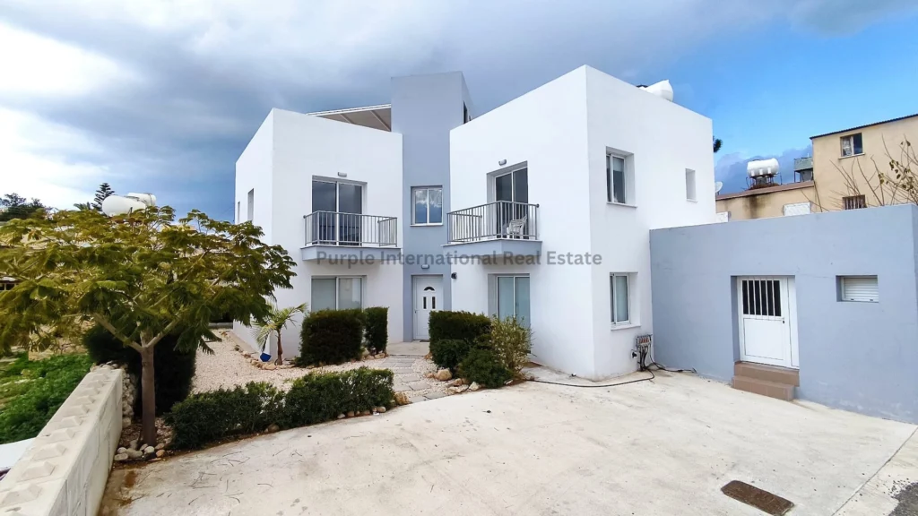 216m² Building for Sale in Geroskipou, Paphos District