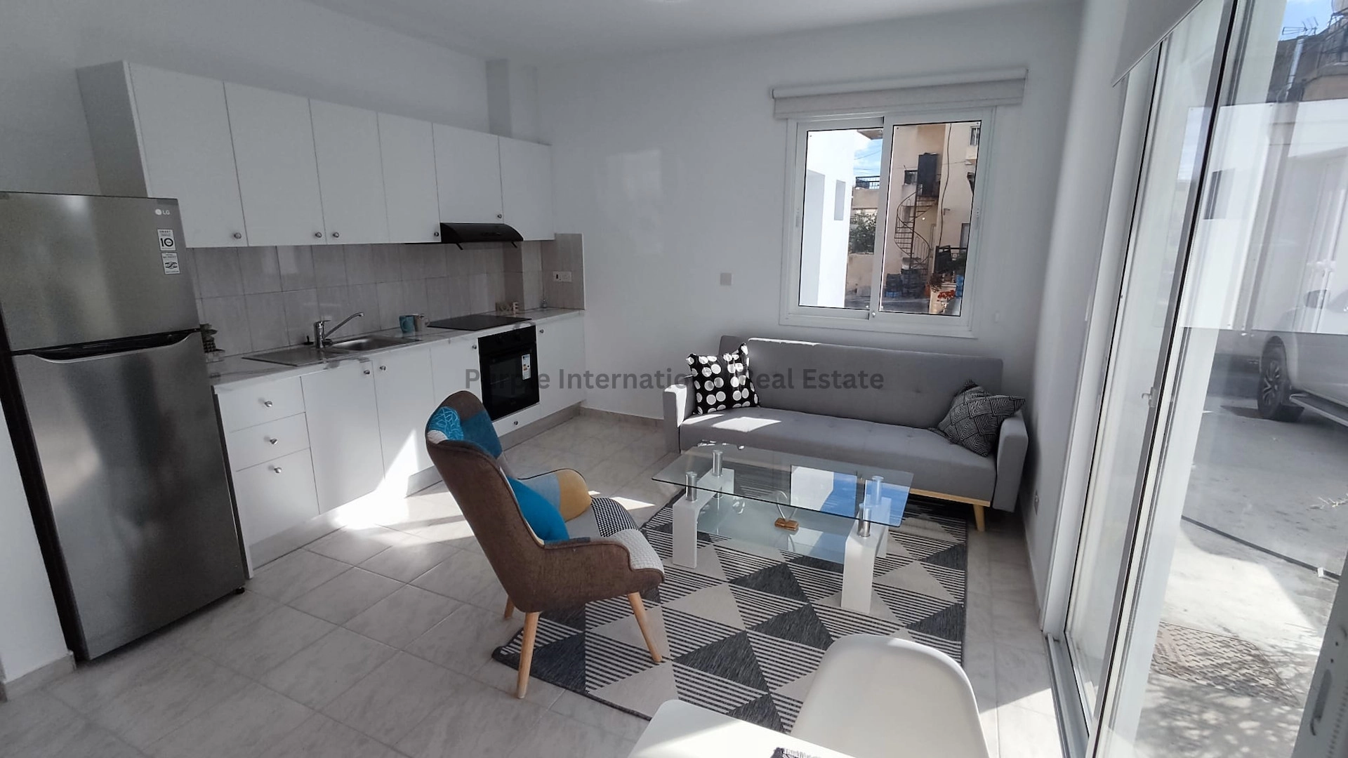 216m² Building for Sale in Geroskipou, Paphos District