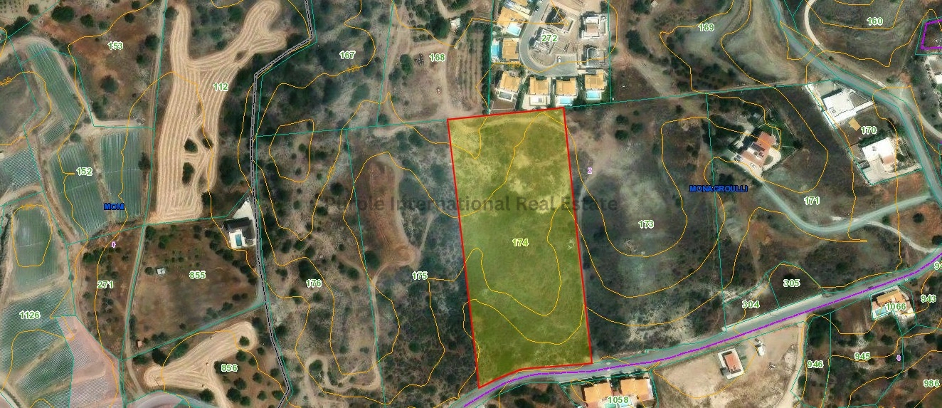 14,138m² Plot for Sale in Monagroulli, Limassol District