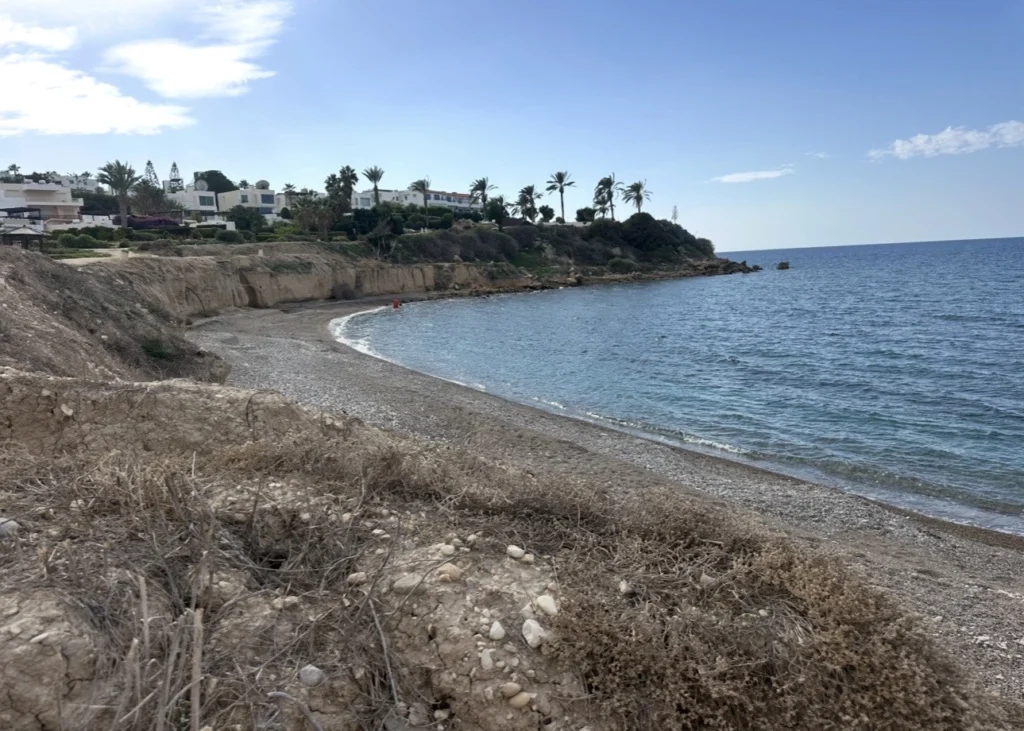 2,010m² Plot for Sale in Kissonerga, Paphos District