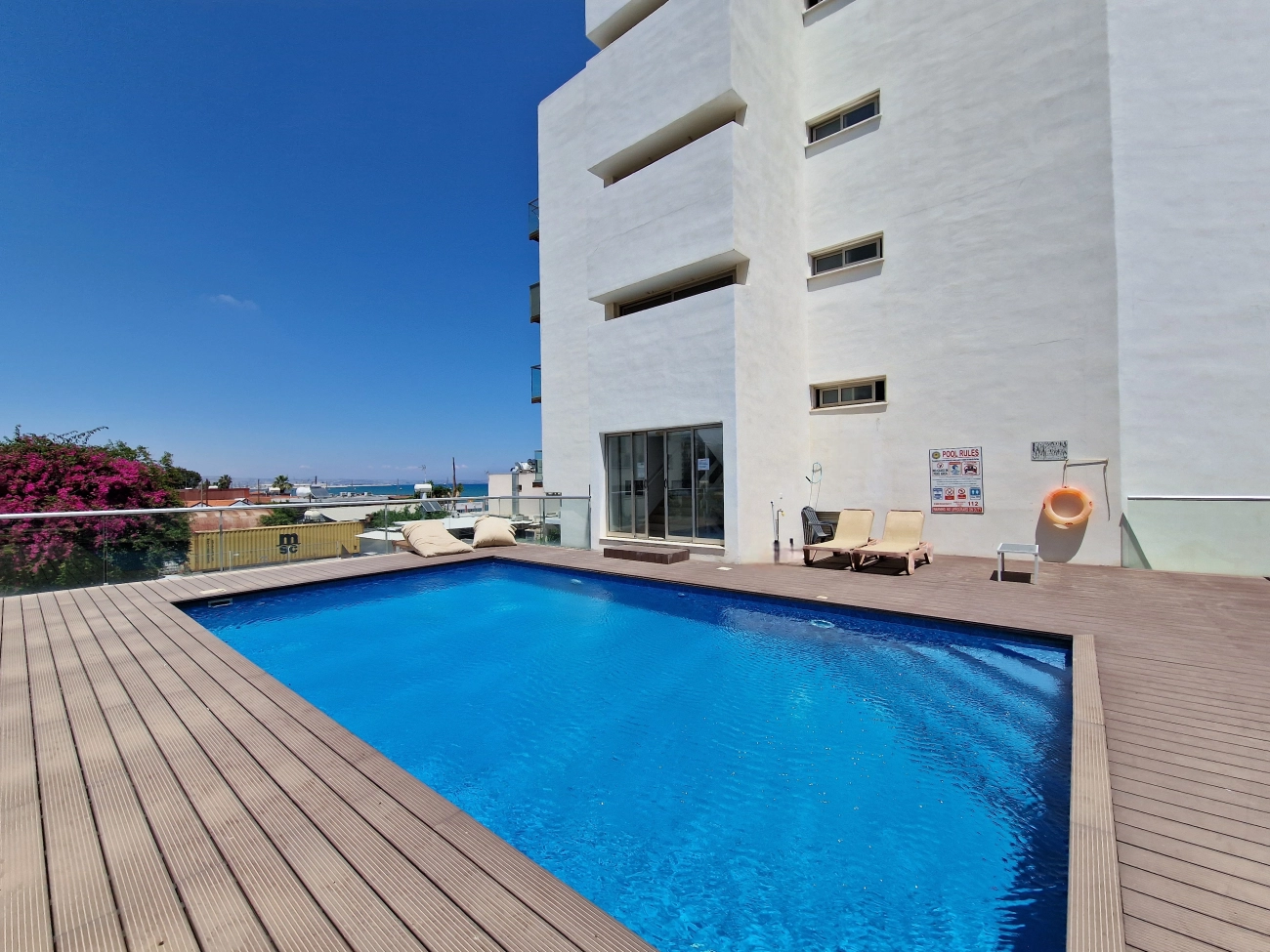 728m² Building for Sale