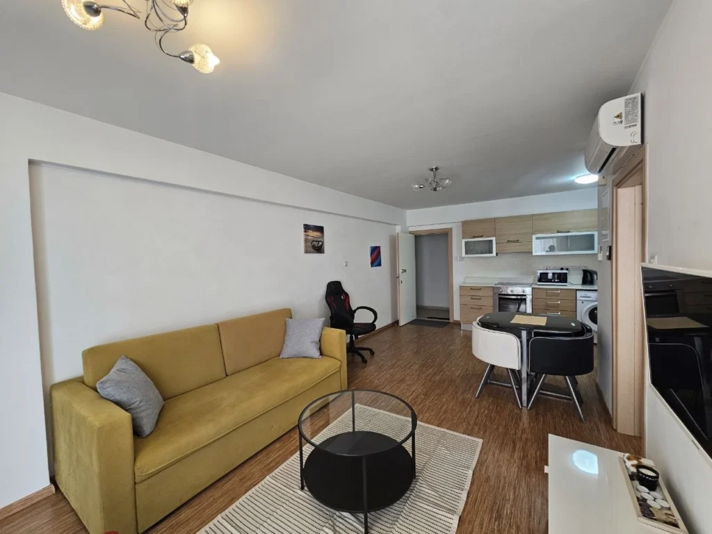 728m² Building for Sale