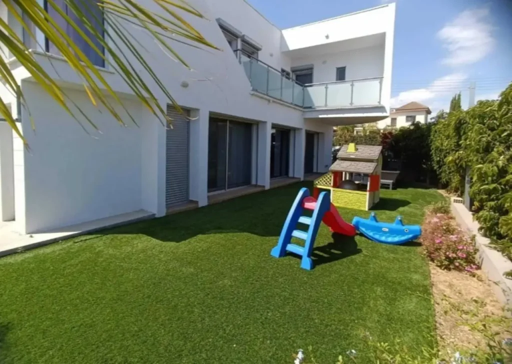 3 Bedroom House for Sale in Kolossi, Limassol District