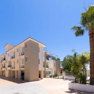 2 Bedroom Apartment for Sale in Livadia Larnakas, Larnaca District