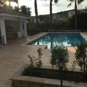 5 Bedroom House for Sale in Pyrgos Lemesou, Limassol District