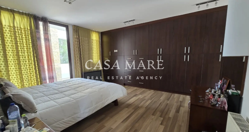 4 Bedroom House for Sale