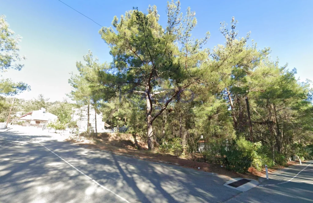 484m² Plot for Sale in Moniatis, Limassol District
