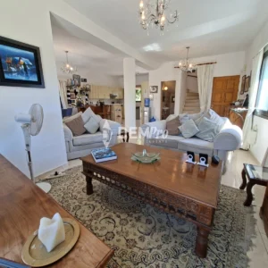 3 Bedroom House for Sale in Paphos – Emba